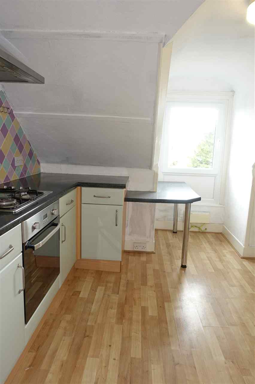 resized-2349823-Kitchen J.JPG